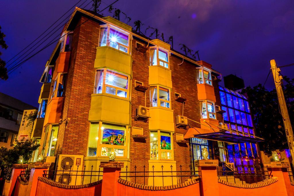 Owl Castle Bed & Breakfast Kota Hualien Bagian luar foto