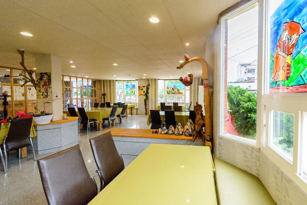 Owl Castle Bed & Breakfast Kota Hualien Bagian luar foto
