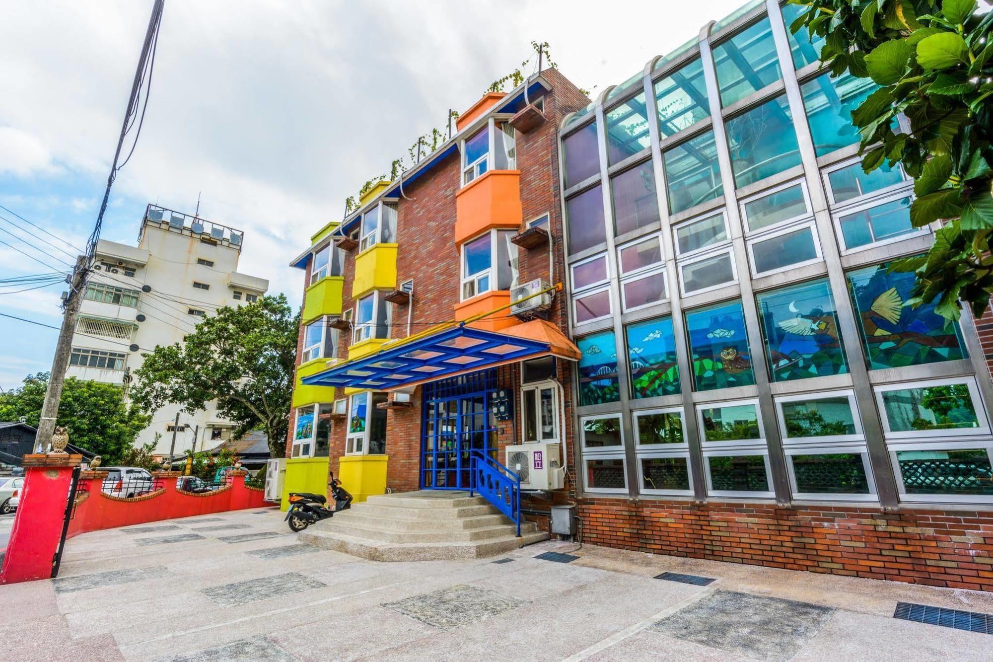 Owl Castle Bed & Breakfast Kota Hualien Bagian luar foto