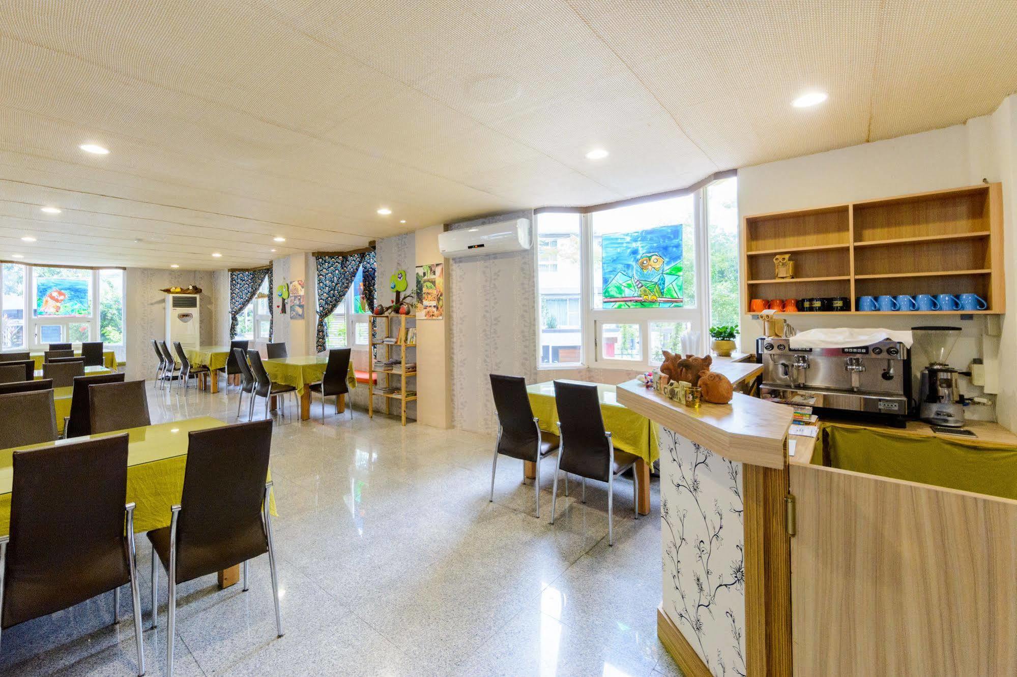 Owl Castle Bed & Breakfast Kota Hualien Bagian luar foto